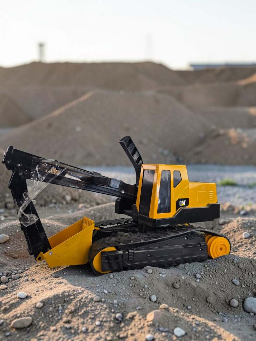 Funrise CAT Construction Steel Toy Excavator Digger
